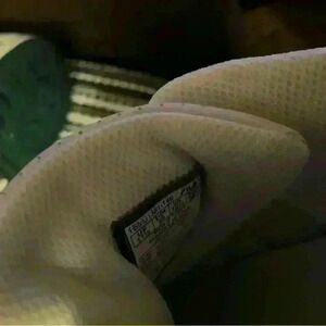 Men’s Fila white leather/ synthetic sneakers size11.5 NWOT. Teratach 600